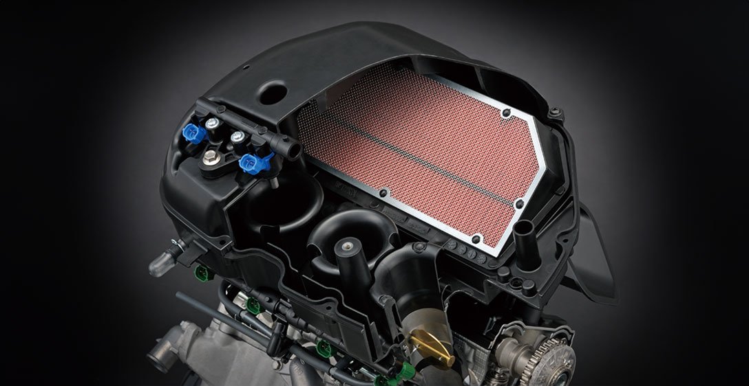 suzuki-gsx-r1000r-SISTEMA-DE-ADMISSAO