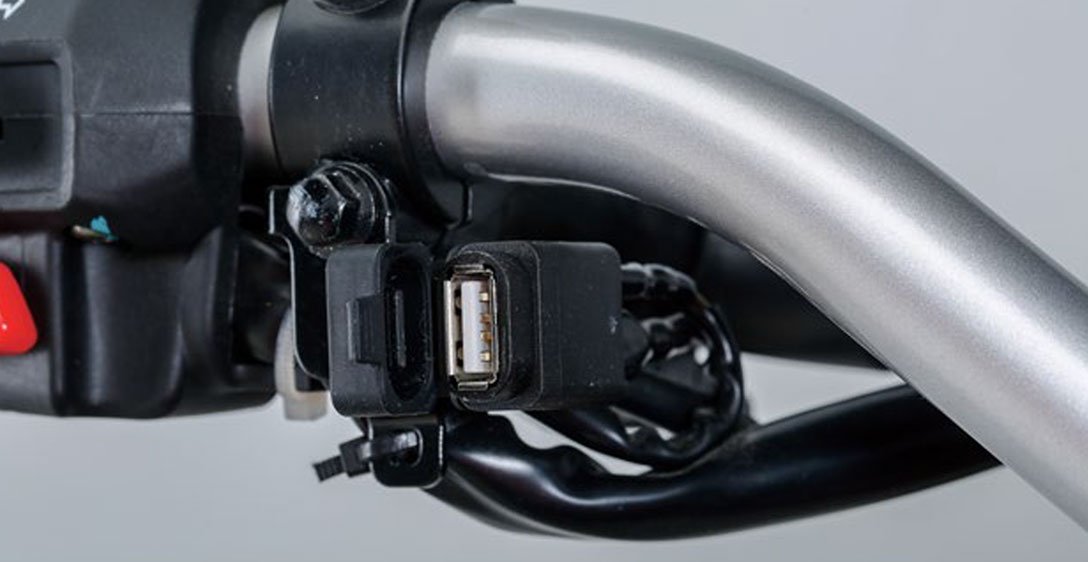 haojue-nk150ENTRADA-USB